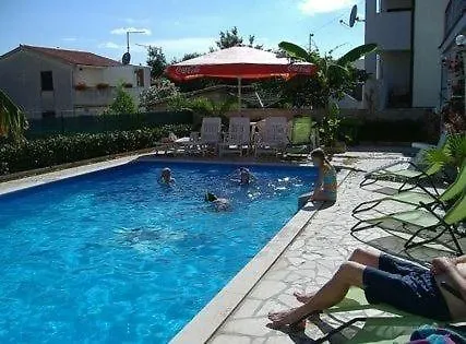 With Terrace, Air Conditioning Guest house Medulin